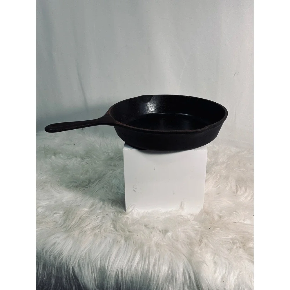 Vintage Lodge 3 Notch Cast‎ Iron Skillet 6 SK 9 Inch Pan Made in USA 1940s 1950s